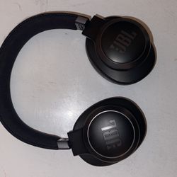 JBL Live 660nc