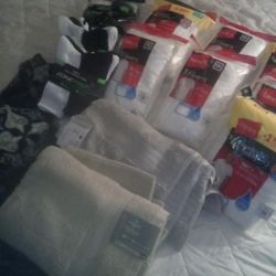 Brand New All Sizes Hanes T Shirt And Sock And Towels