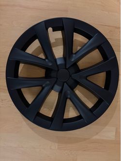 Tesla Model 3 Hubcap Replacement