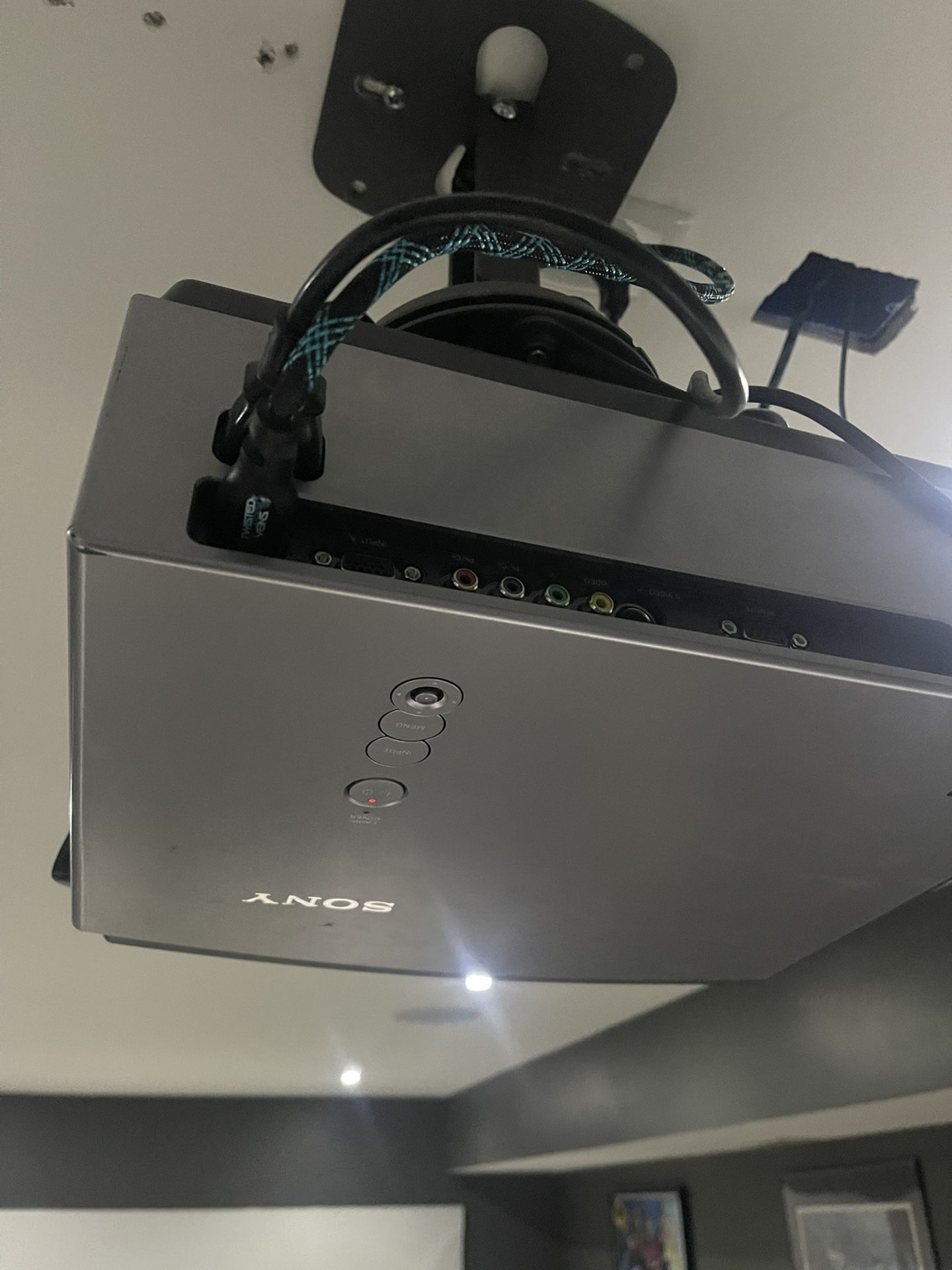 Sony Vpl-aw15 Theater Projector