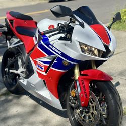 2023 Honda Cbr600rr 1800 Miles