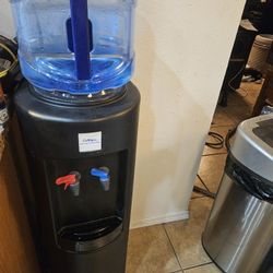 Clover Commercial water dispenser r134, heavy black ABS, stainless tanks 185° hot - adj temp cold