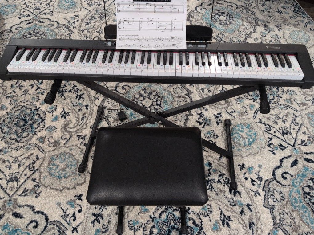 🎹 Digital Keyboard + Adjustable Stand + Bench – Great Condition!