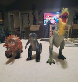 Used 3- Dinosaur's 🦖