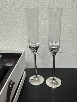 Vera Wang Toasting Champagne Flutes