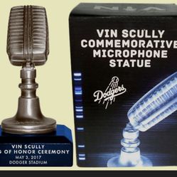 Dodgers Statue Vin Scully Microphone 2024