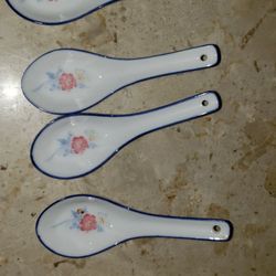 4 Misty Rose Super White Porcelain Coral Flower Blue/Soup Spoons China RARE 