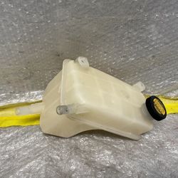 2010-2015 Toyota Prius Coolant Reservoir Tank Bottle