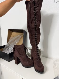 Fashion Nova Dark Brown Lace-Up Boots size 9