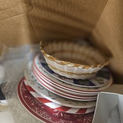 Christmas Plates Collectors