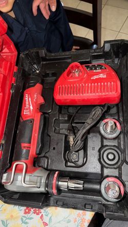 M12 FUEL 1/2 in. - 1 in. PEX Expansion Tool Kit with RAPID SEAL ProPEX Expander Heads & Battery/Charger