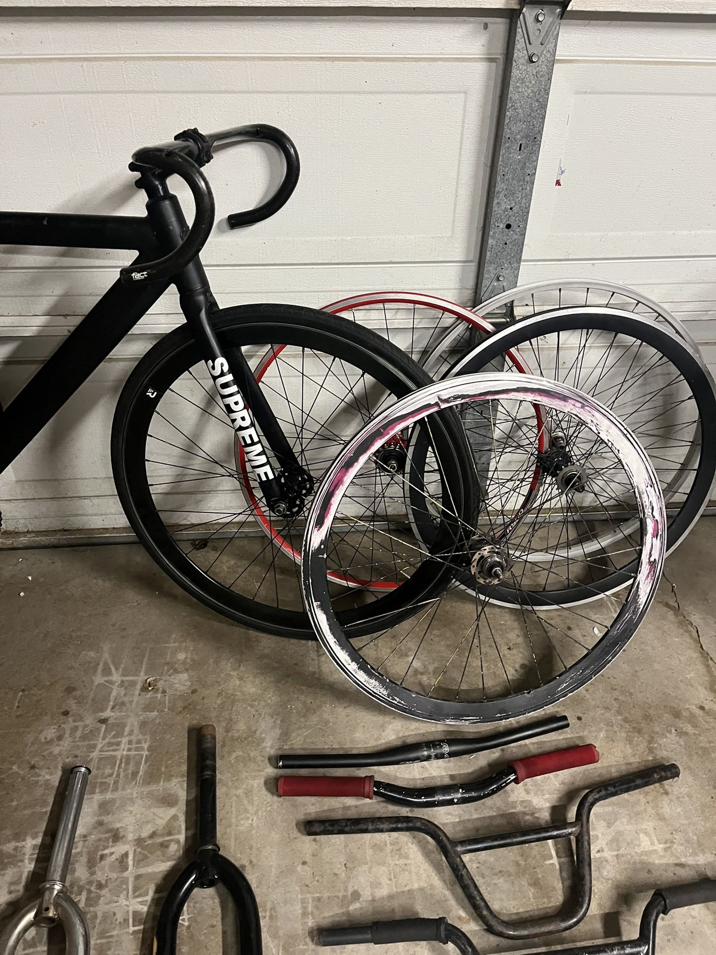 Bike and bike parts selling (check description)