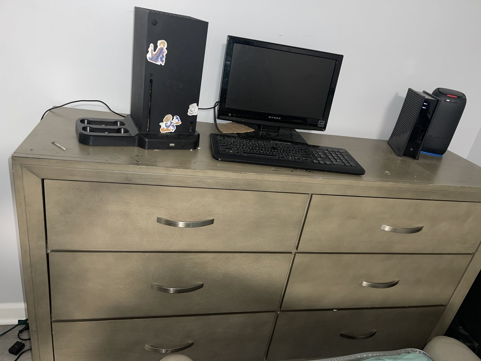 Dresser And Nightstand 