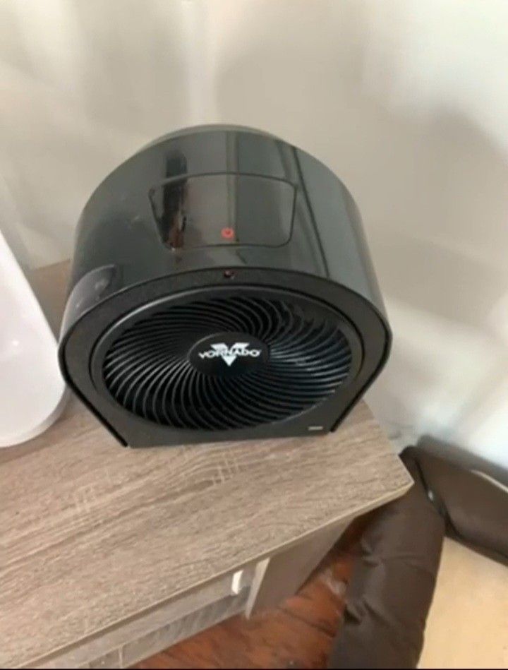 Vornado Velocity 3R Whole Room Space Heater with Timer, Adjustable