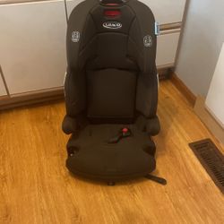 Adjusting Toddler Car seat