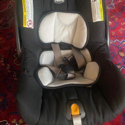  Car seat 