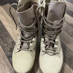 Brand New Nike SFB Field 8" British Khaki  Tactical Boots Leather 