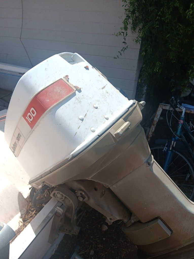 100 Hp Johnson Outboard Motor