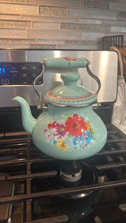 Tea pot, pioneer woman brand