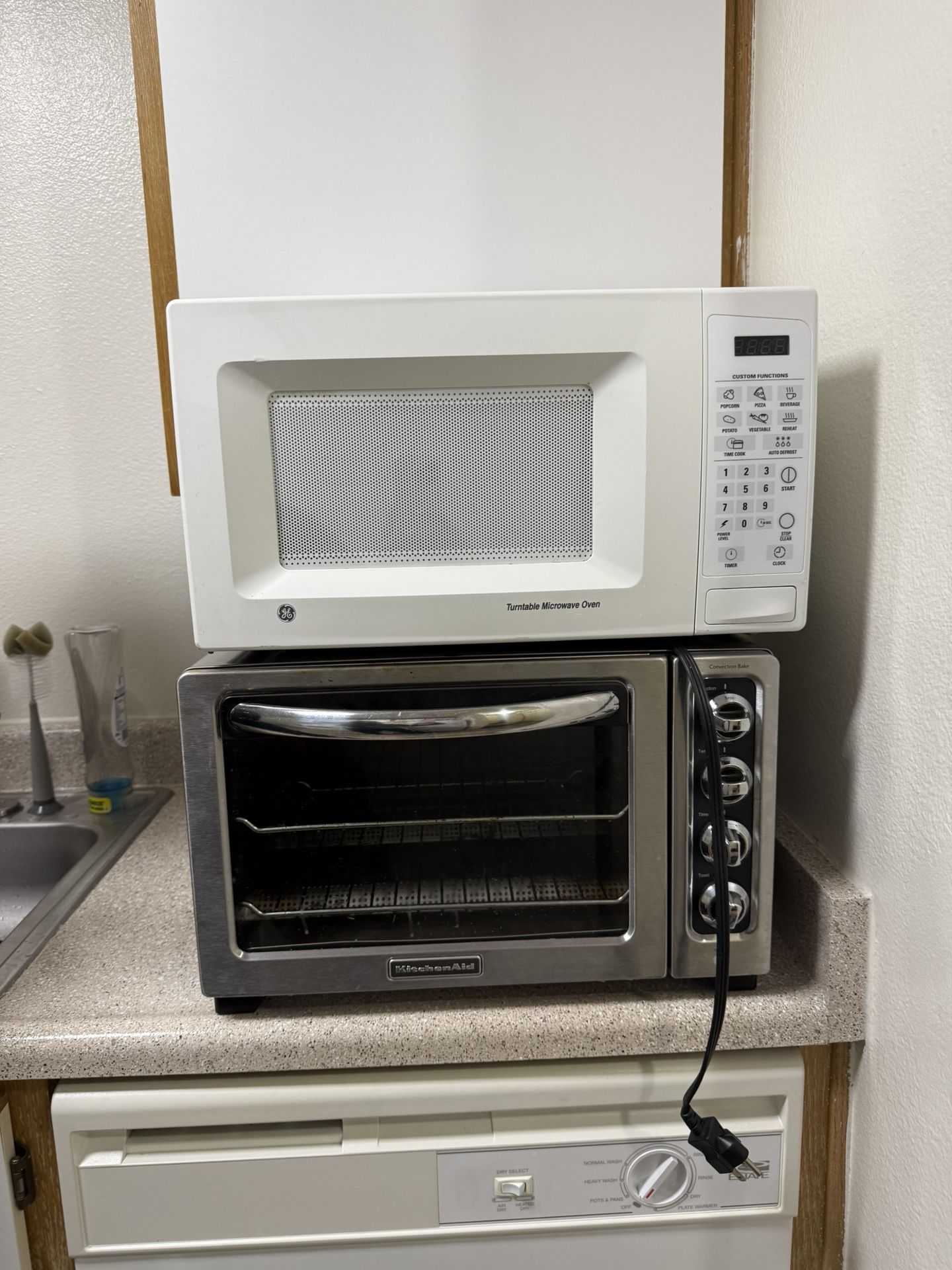 Microwave and Oven Toaster
