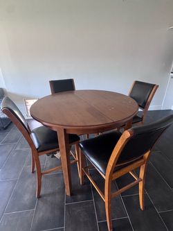 Dining room table and four chairs Dining room table and four chairs