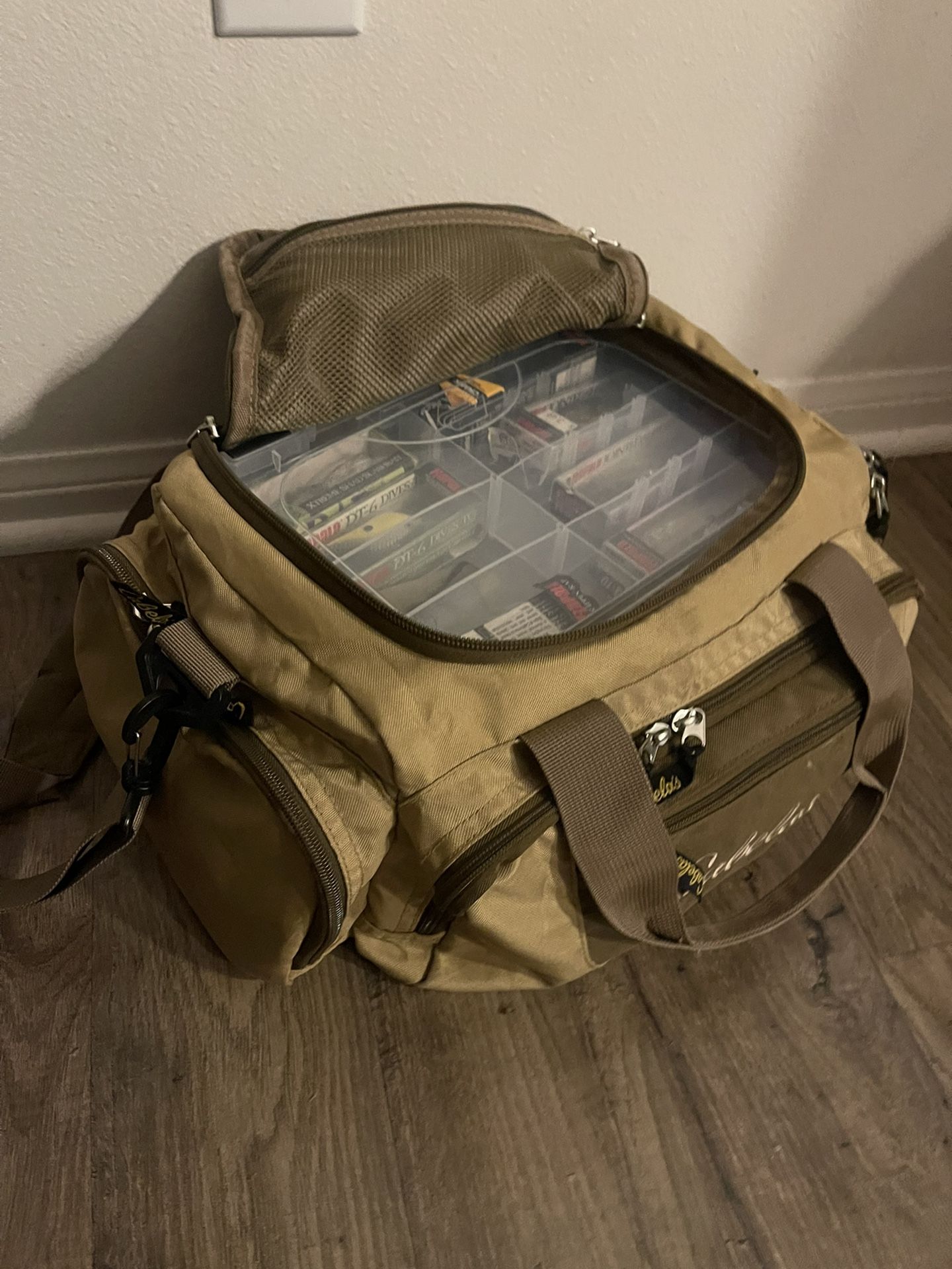 Cabela’s Tackle Bag Full for Sale in Riverside, CA OfferUp