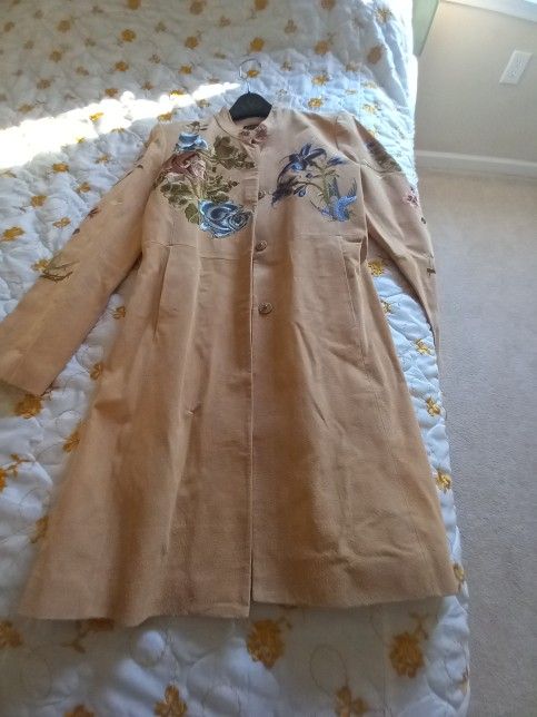 Fall Season Beautiful Beige Color Medium Size Jacket