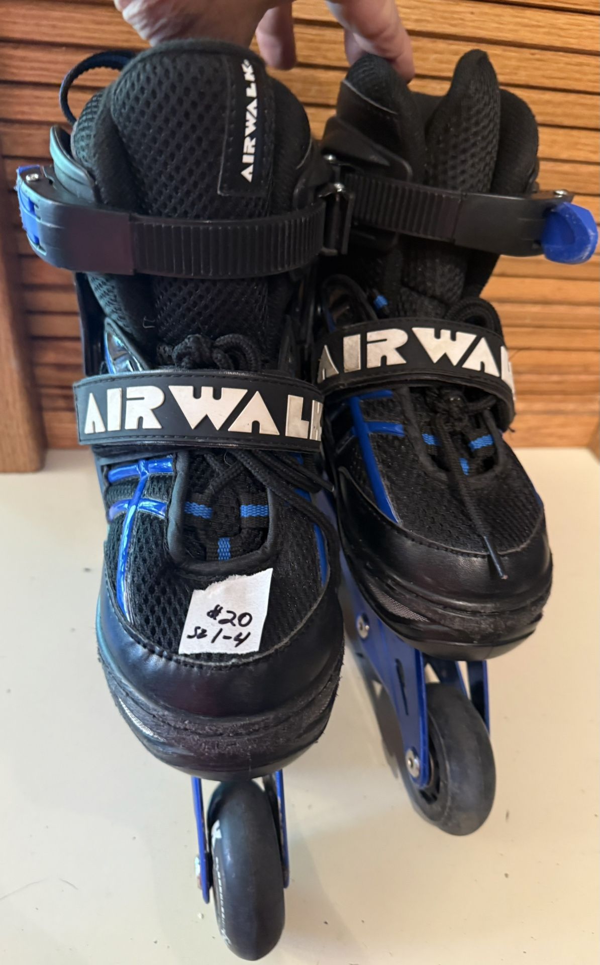 Child Adjustable Sz 1-4 Inline Skates By airwalk. 