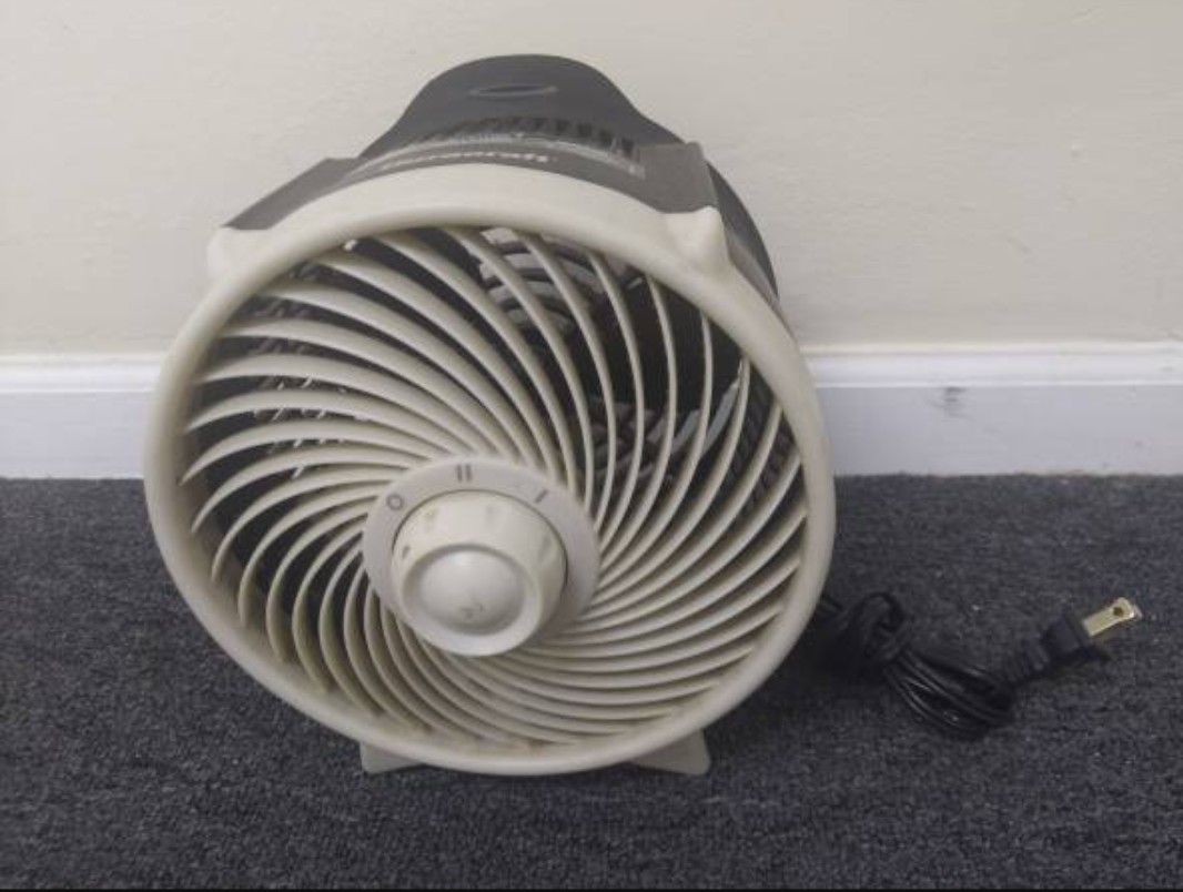 Duracraft Personal Stackable 2 Speed 8" Fan
