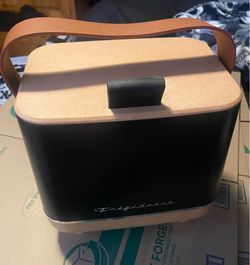 Frigidaire plug in cooler