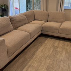 Sectional couch