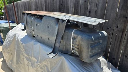 2000 Ford F350/Diesel 40 Gallon Fuel Tank and Skid plate