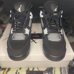Jordan 4 White Thunders 
