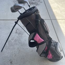 Used girls golf clubs and bag $10