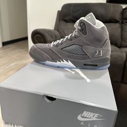 Jordan wolf grey 5s men’s size 10.5 and 11