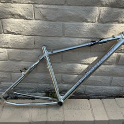 Schwinn s{9five}.2 Frame Small 16” Aluminum Mountain Bike