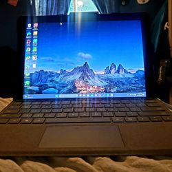 Microsoft Surface 7 Plus 