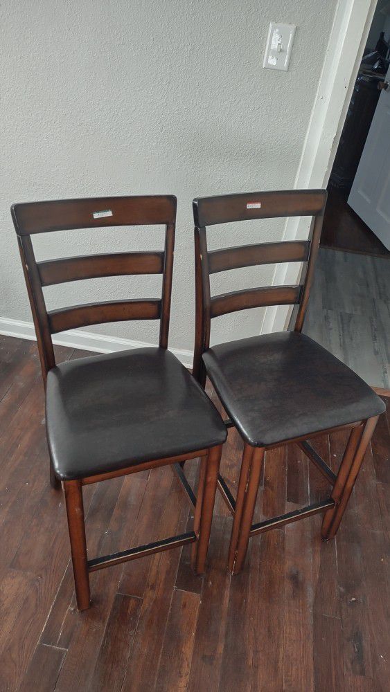 2 Table Chairs set