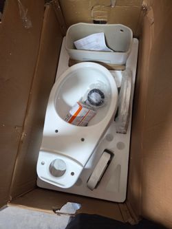 Horrow round toilet