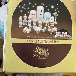 Nacimiento  De PRECIOUS MOMENTS .