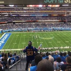 LA Chargers v Las Vegas Raiders - 4 Premier Aisle Seats With Parking