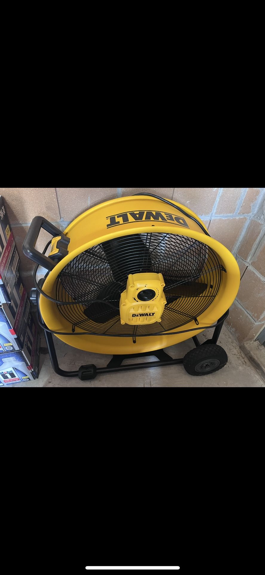 24” Powerful Dewalt Industrial Fan
