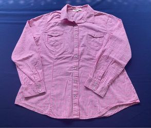 Women’s Button Up Shirt/ Camisa con Botones para Mujer