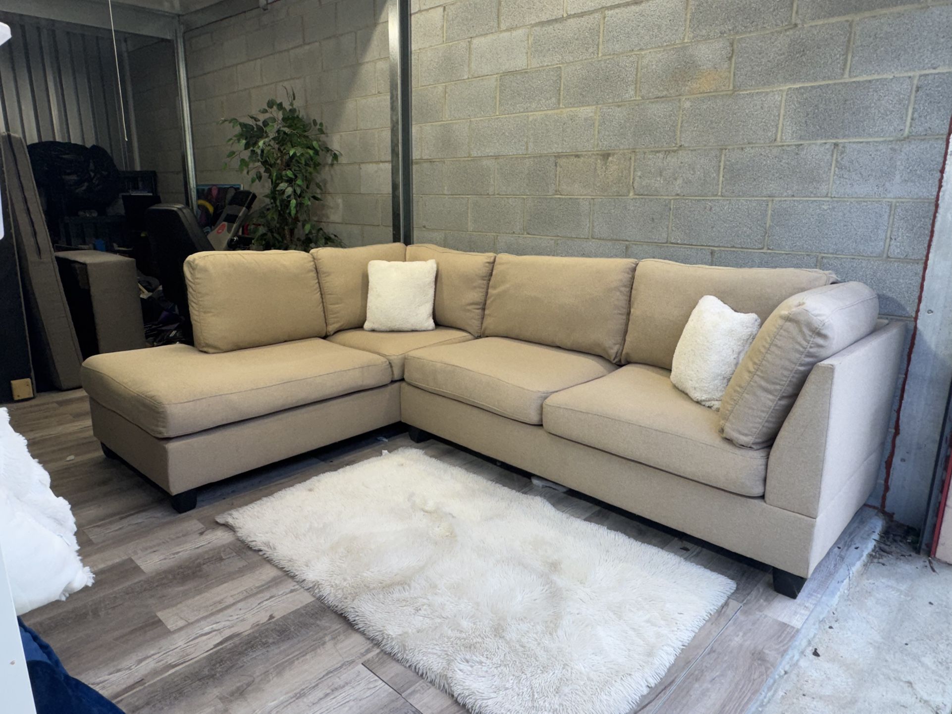 (Delivery) Beige Sectional Sofa /Couch with Chaise 