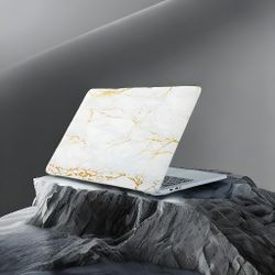 Carrara Gold Ultra-Slim, Lightweight Hard Case for MacBook Pro 13" (2016-2023, M2 M1): Luxurious Protection Meets Timeless Elegance!
