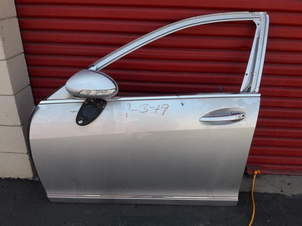 07-13 Mercedes w221 s550 s600. S450 front doors