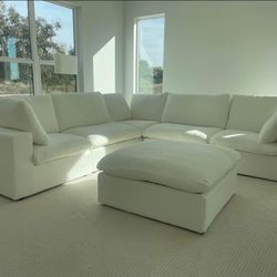 SUPER CLOUD BEIGE BRAND NEW SECTIONAL SAME DAY DELIVERY 
