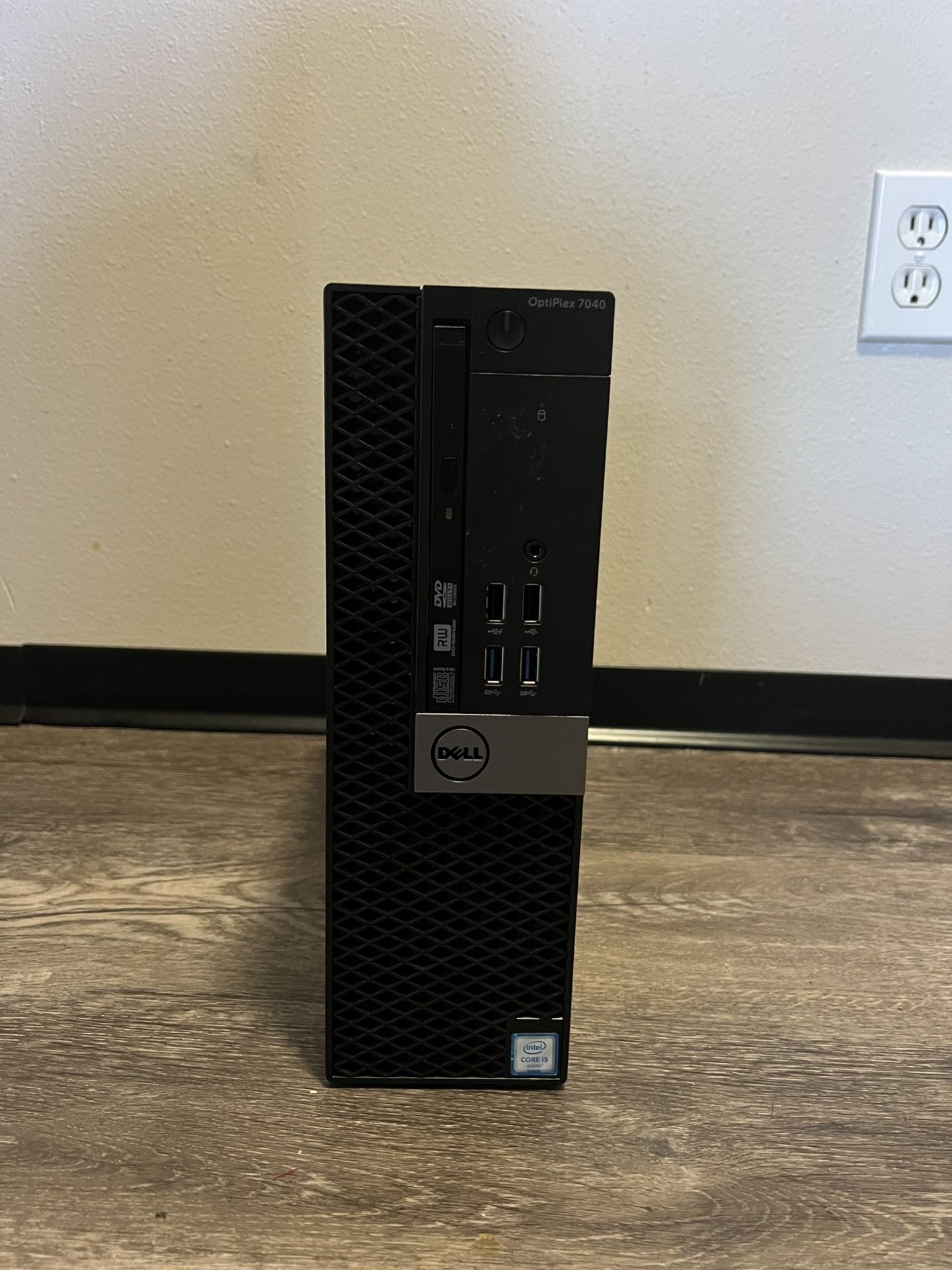 Desktop computer
