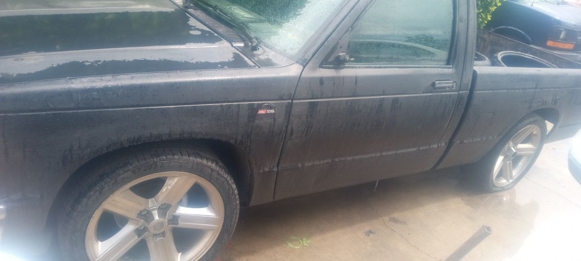 S10 Chevy Esta Persona Pero Trae Sus Detalles