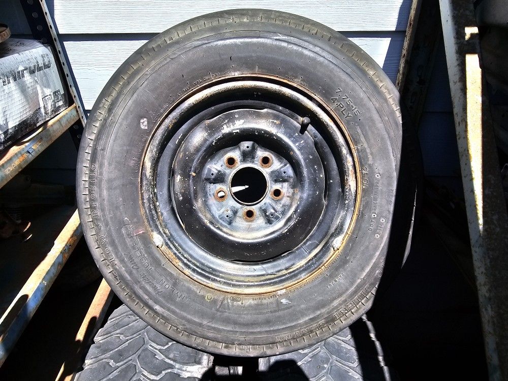 7.75-15 4PLY Tire W/ 5X4.5 Rim Steelie
